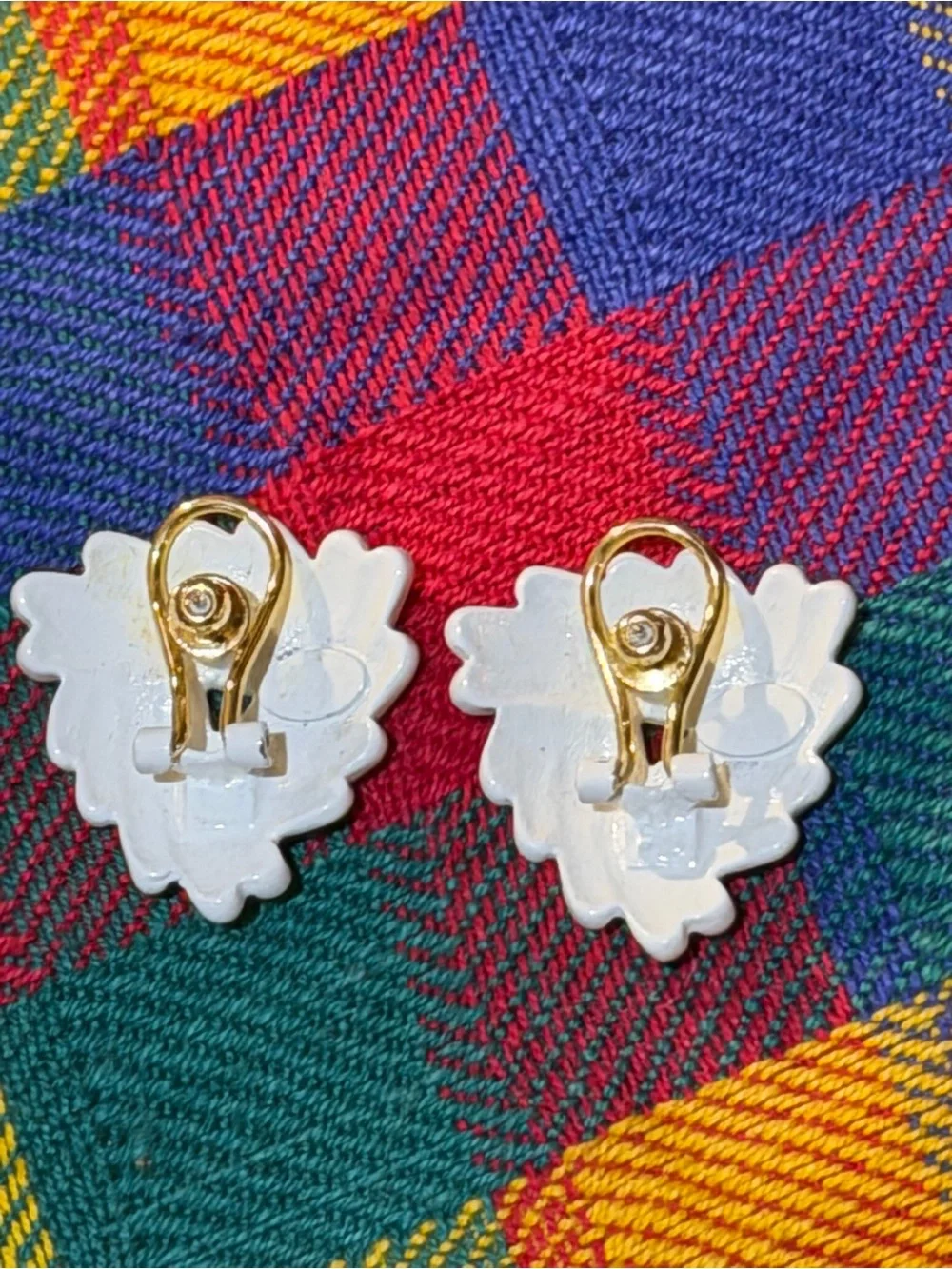 Vintage Trifari White Knot Pattern Earrings